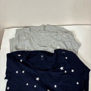 Gap t-shirts size L bundle of 2